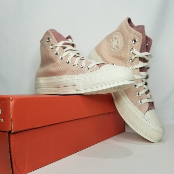 Converse Women  CTAS Chuck 70 Mixed Material Sneakers Size 8.5 Pink A04620C NWT - Picture 1 of 10